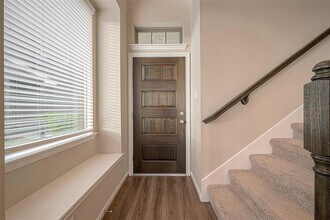 8700 Laurel Crest Dr in Missouri City, TX - Building Photo - Building Photo