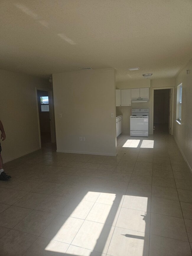 805 56th Ave E in Bradenton, FL - Building Photo - Building Photo