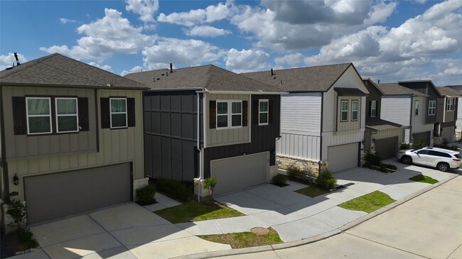 3830 Singing Coast Path in Houston, TX - Building Photo - Building Photo