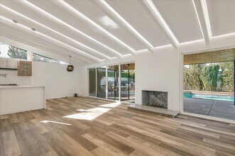 6513 Corbin Ave in Los Angeles, CA - Building Photo - Building Photo