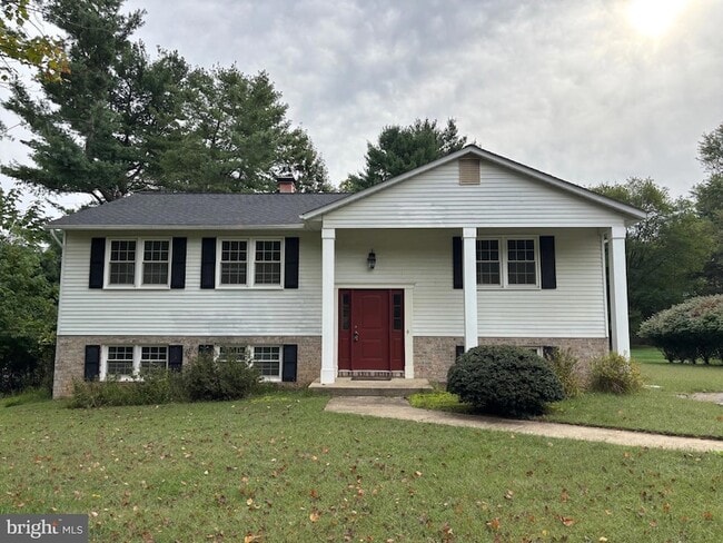 property at 10038 Chatelaine Cir