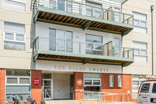 820 E High St in Charlottesville, VA - Building Photo