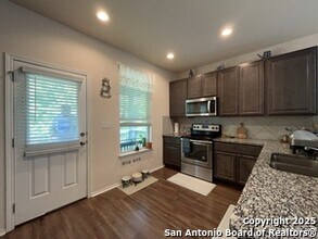 11135 Pomona Park in San Antonio, TX - Building Photo - Building Photo