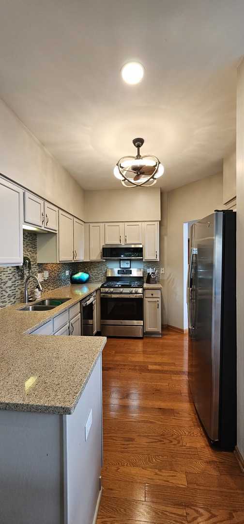 property at 112 S Barton Trail