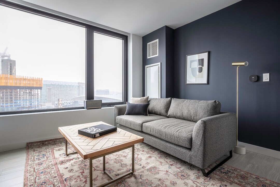 399 Congress St-Unit -FL12-ID168 in Boston, MA - Building Photo