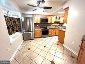 6476 O'Hara Ct Dr in Springfield, VA - Building Photo