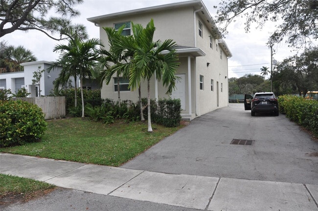 1216 NW 6th Ct in Fort Lauderdale, FL - Building Photo - Building Photo