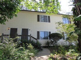 1260 Fieldstone Rd in Mooresville, NC - Building Photo