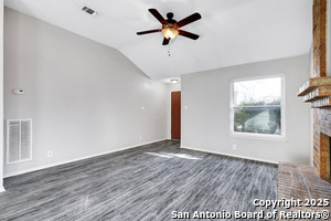 7429 Barnsley in San Antonio, TX - Building Photo - Building Photo