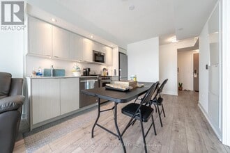 10 Eva Rd in Toronto, ON - Building Photo - Building Photo