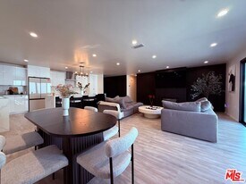 16047 Bryant St in Los Angeles, CA - Building Photo