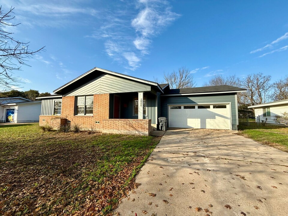 2908 N 42nd St in Waco, TX - Building Photo