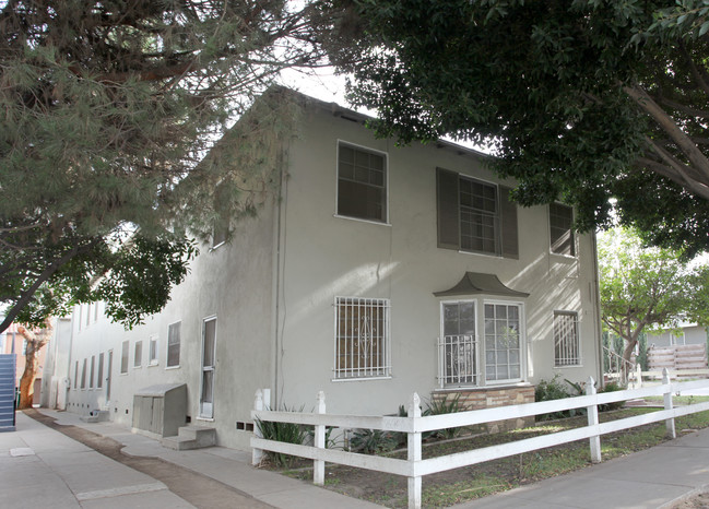 800 Cherry Ave in Long Beach, CA - Building Photo - Building Photo