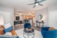 Eastwood Pointe Luxury Apartments in Akron, OH - Building Photo - Interior Photo