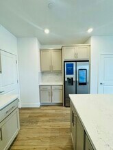 268 N Oceanside Dr in Mountain House, CA - Building Photo - Building Photo