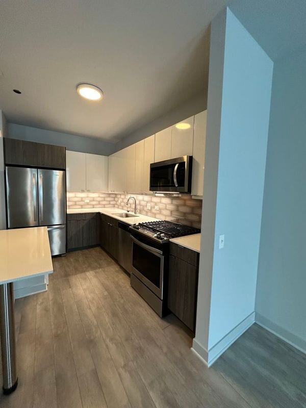 1025 W Addison St in Chicago, IL - Foto de edificio - Building Photo