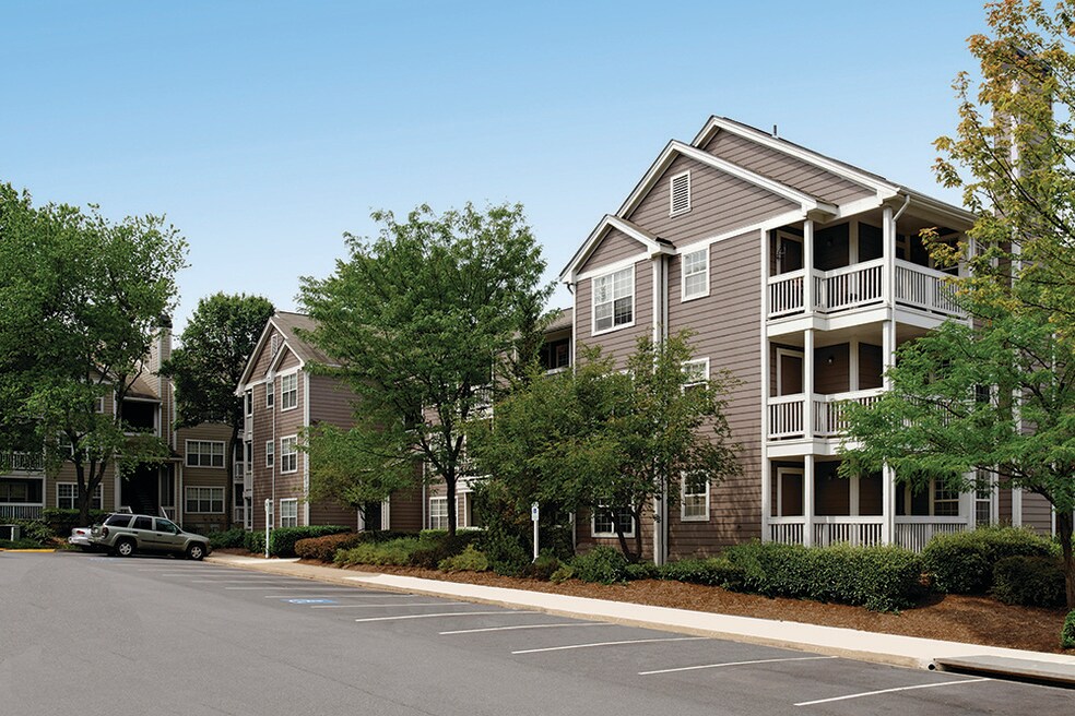 The Townhomes at Mosaic District Fairfax, VA Apartments For Rent