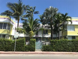 831 10th St in Miami Beach, FL - Building Photo