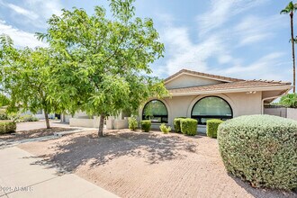 8565 E Vía De Encanto in Scottsdale, AZ - Building Photo - Building Photo