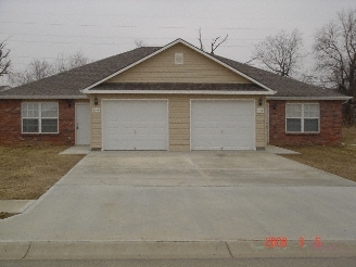 1216-1218 Fall Meadow Ln in Belton, MO - Foto de edificio - Building Photo