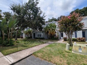 6267 Osprey Lake Cir in Riverview, FL - Building Photo - Building Photo