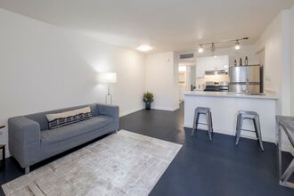 The Loreto Apartments in Phoenix, AZ - Foto de edificio - Interior Photo