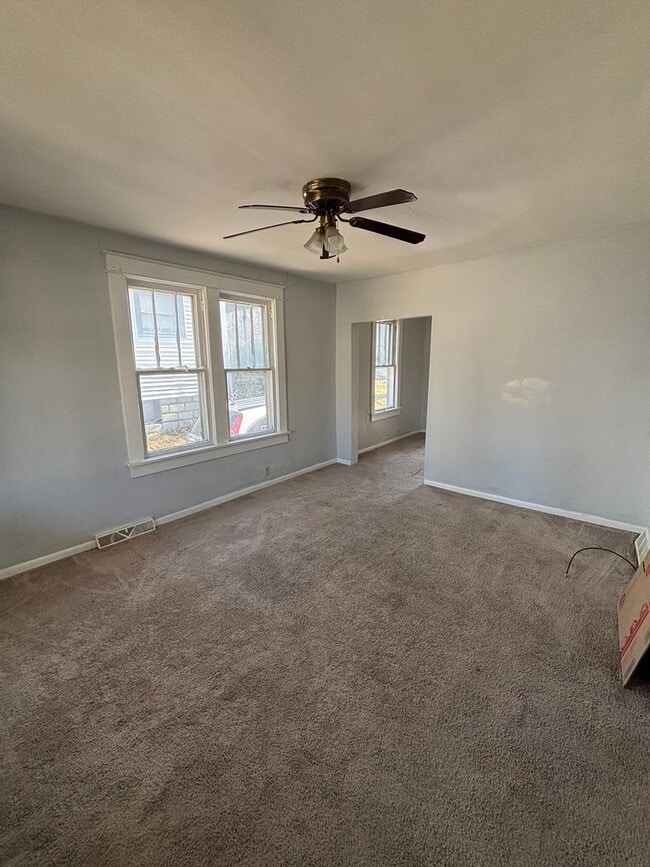 property at 620 E Reynolds St