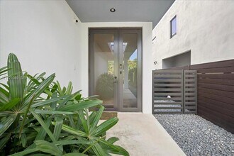 3458 Day Ave in Miami, FL - Building Photo - Building Photo