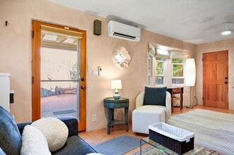 2021 Conejo Dr in Santa Fe, NM - Building Photo - Building Photo