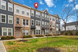 3011 Citizens Ln in Charlotte, NC - Building Photo