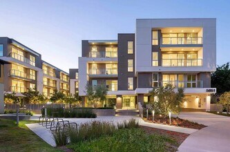 8820 Belford Ave in Los Angeles, CA - Building Photo - Building Photo