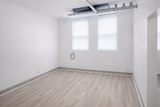 1934 E 74th St, Unit GDN in Chicago, IL - Foto de edificio - Building Photo