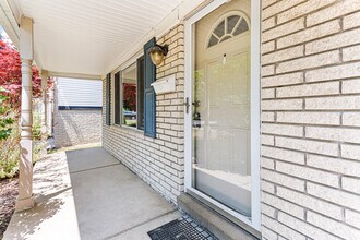 39890 Edmundton St in Canton, MI - Building Photo - Building Photo