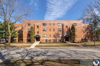 KENMORE PARK, LLC in Elmhurst, IL - Building Photo - Building Photo