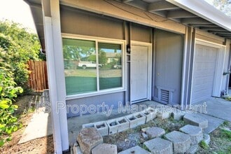 5813 Cash Ct in Carmichael, CA - Building Photo - Building Photo