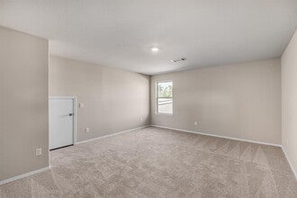 648 Levine Ct in Montgomery, TX - Building Photo - Building Photo