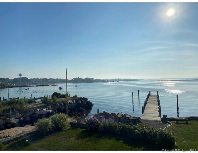 25 Hancox St in Stonington, CT - Building Photo - Building Photo