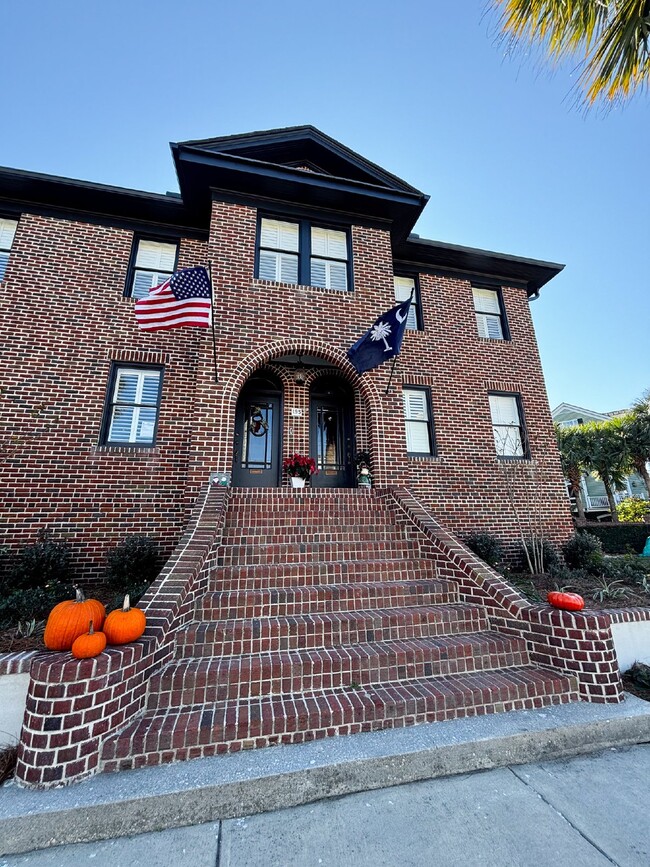 195 Tradd St in Charleston, SC - Foto de edificio - Building Photo