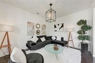 5028 Olimpico Wy in Leander, TX - Building Photo - Building Photo