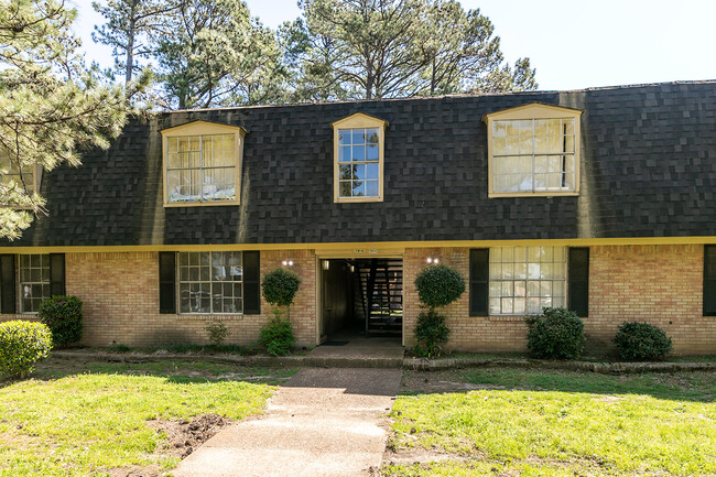 1896 Ezell St in Memphis, TN - Building Photo - Building Photo