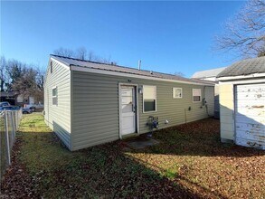 1406 W 39th St in Norfolk, VA - Foto de edificio - Building Photo