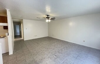 1203 Airline Dr in College Station, TX - Building Photo - Building Photo