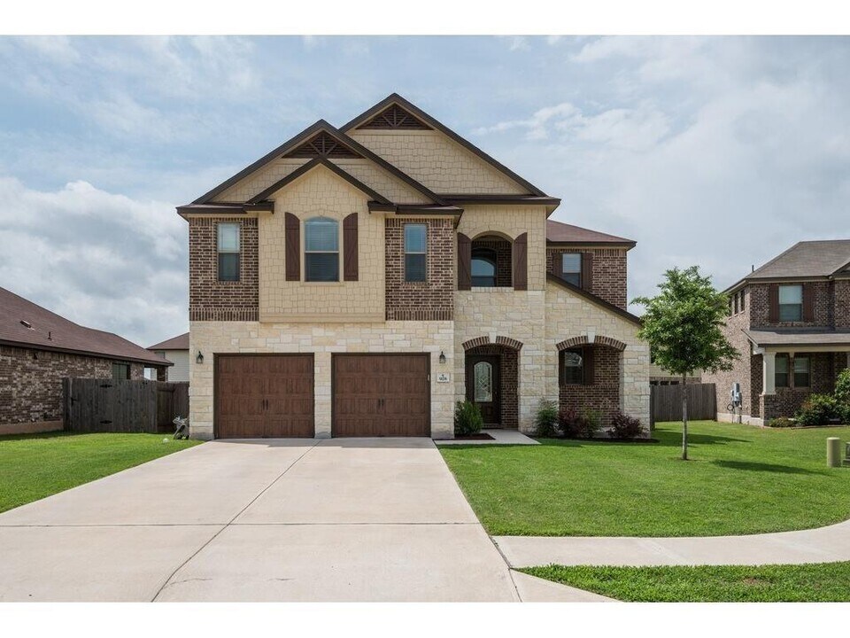 928 Water Hyacinth Loop in Leander, TX - Building Photo