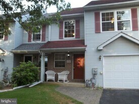 4908 Tall Cedar Ct in Plumsteadville, PA - Building Photo