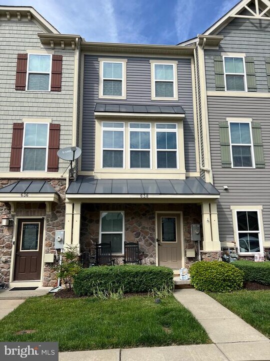 638 Ravenwood Dr in Glen Burnie, MD - Building Photo
