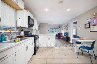 2120 Iowa St in San Antonio, TX - Building Photo - Building Photo