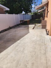 7831 NW 10th St in Pembroke Pines, FL - Building Photo - Building Photo