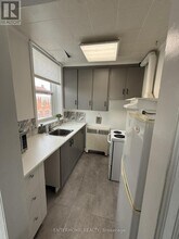 51 Queen St E in Brampton, ON - Building Photo - Building Photo