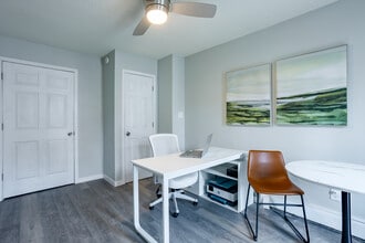 McKinley Apartments in Des Moines, IA - Building Photo - Interior Photo