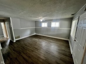 2933 N Gladstone Ave in Indianapolis, IN - Building Photo - Building Photo